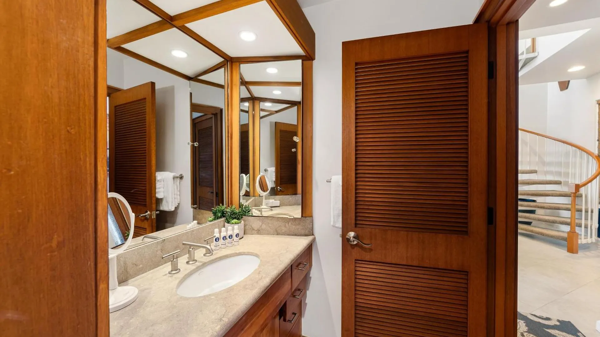 Kapalua Bay Villas 15B2 Kahana